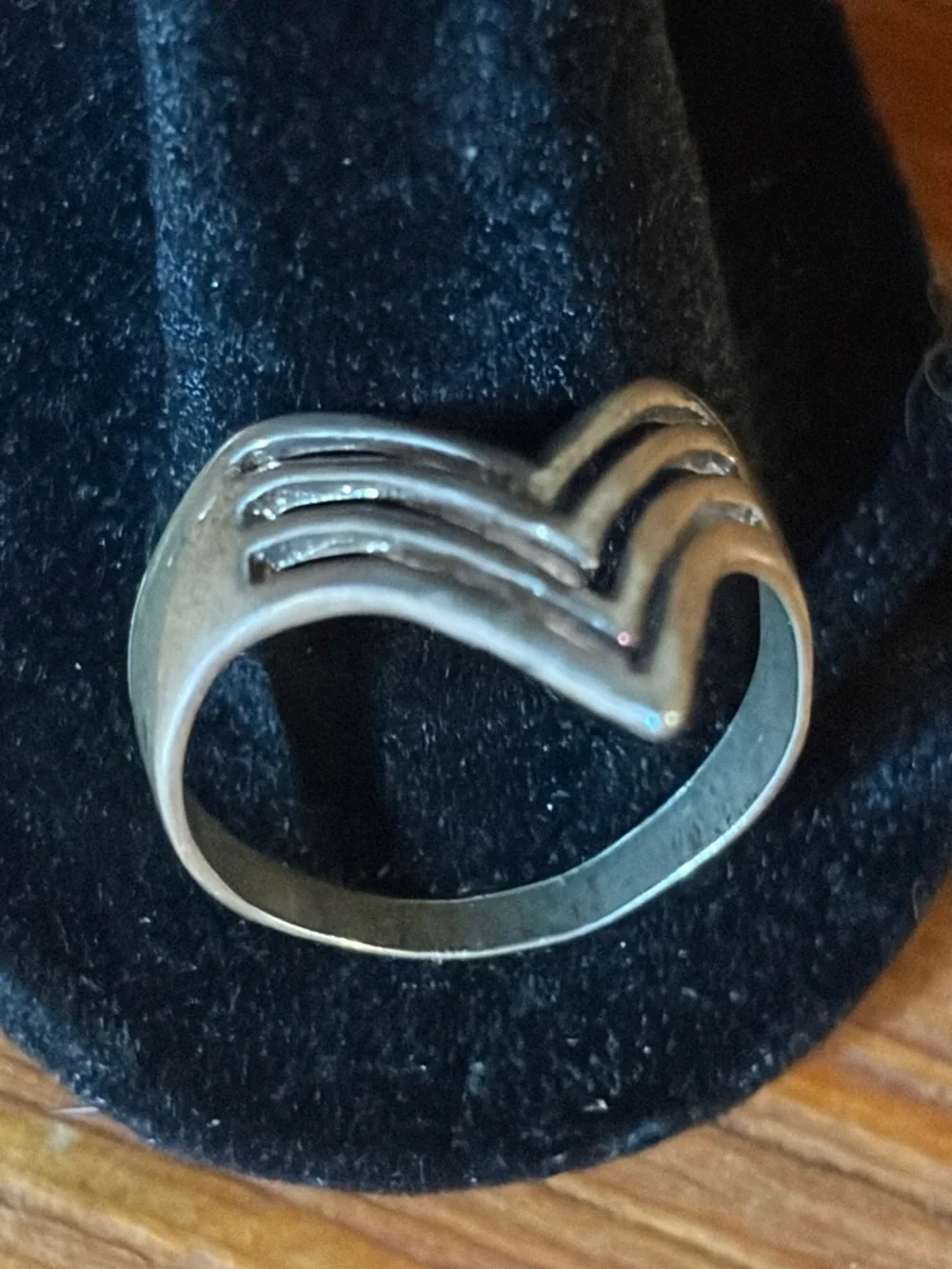 Vintage 1960s 1970s Chevron Cutout Silver-Tone Statement Ring Size 10